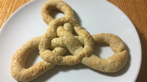 tudor knots|tudor lovers biscuits.